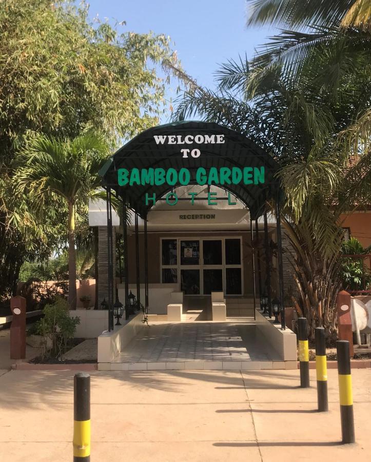 Bamboo Garden Hotel Serrekunda Bagian luar foto