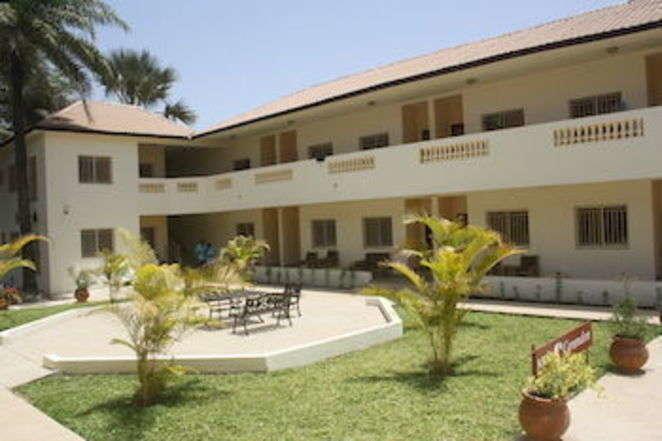 Bamboo Garden Hotel Serrekunda Bagian luar foto