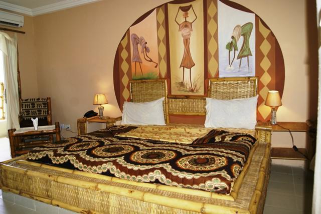 Bamboo Garden Hotel Serrekunda Bagian luar foto