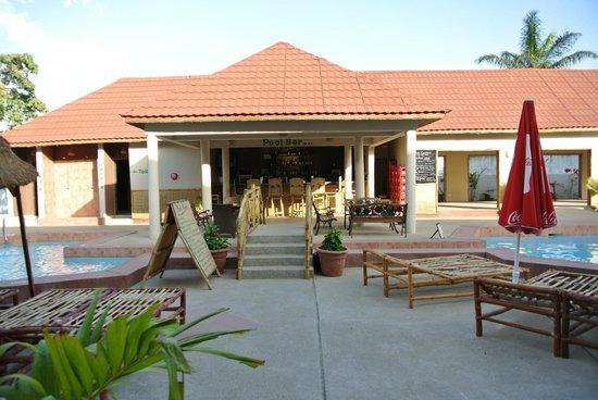 Bamboo Garden Hotel Serrekunda Bagian luar foto